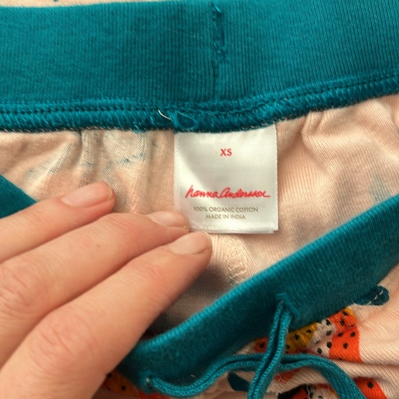 VERY CUTE Hanna Anderson strawberry pajamas! - Picture 4 of 5